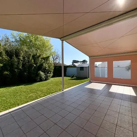 Charmante Maison 2 Chambres, Proche Plage, Commerces, Avec Terrasse Et Wifi A - Fr-1-323-284 Holiday home *